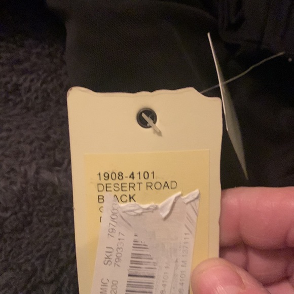 Reba Desert Road woman’s black blouse - Picture 8 of 9